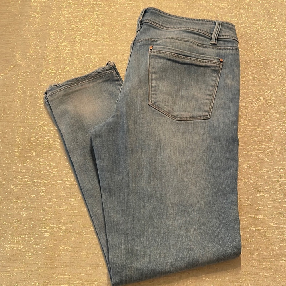 White House Black Market women’s jeans